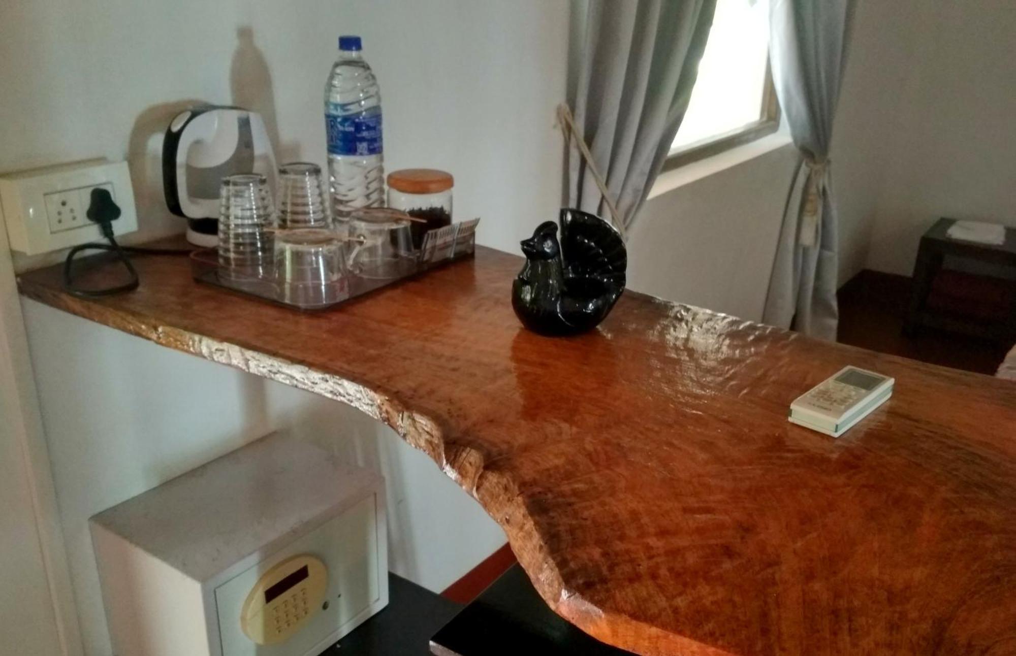 Mamagoa Beach Resort Mandrem Eksteriør billede